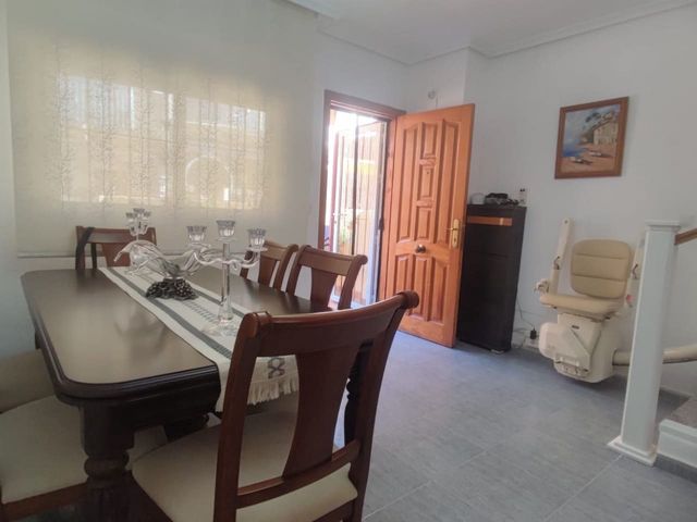 3 sovrum Hus till salu i Playa Flamenca, Orihuela med pool - 200 000 € (Ref: 10102592)