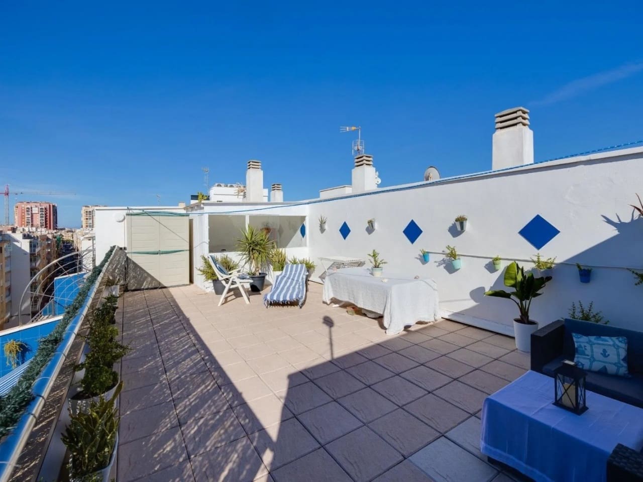 3 soverom Leilighet til salgs i Torrevieja med svømmebasseng garasje - € 329 000 (Ref: 10102593)
