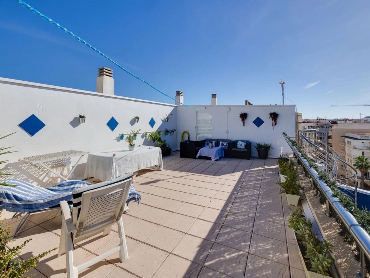 3 soverom Leilighet til salgs i Torrevieja med svømmebasseng garasje - € 329 000 (Ref: 10102593)