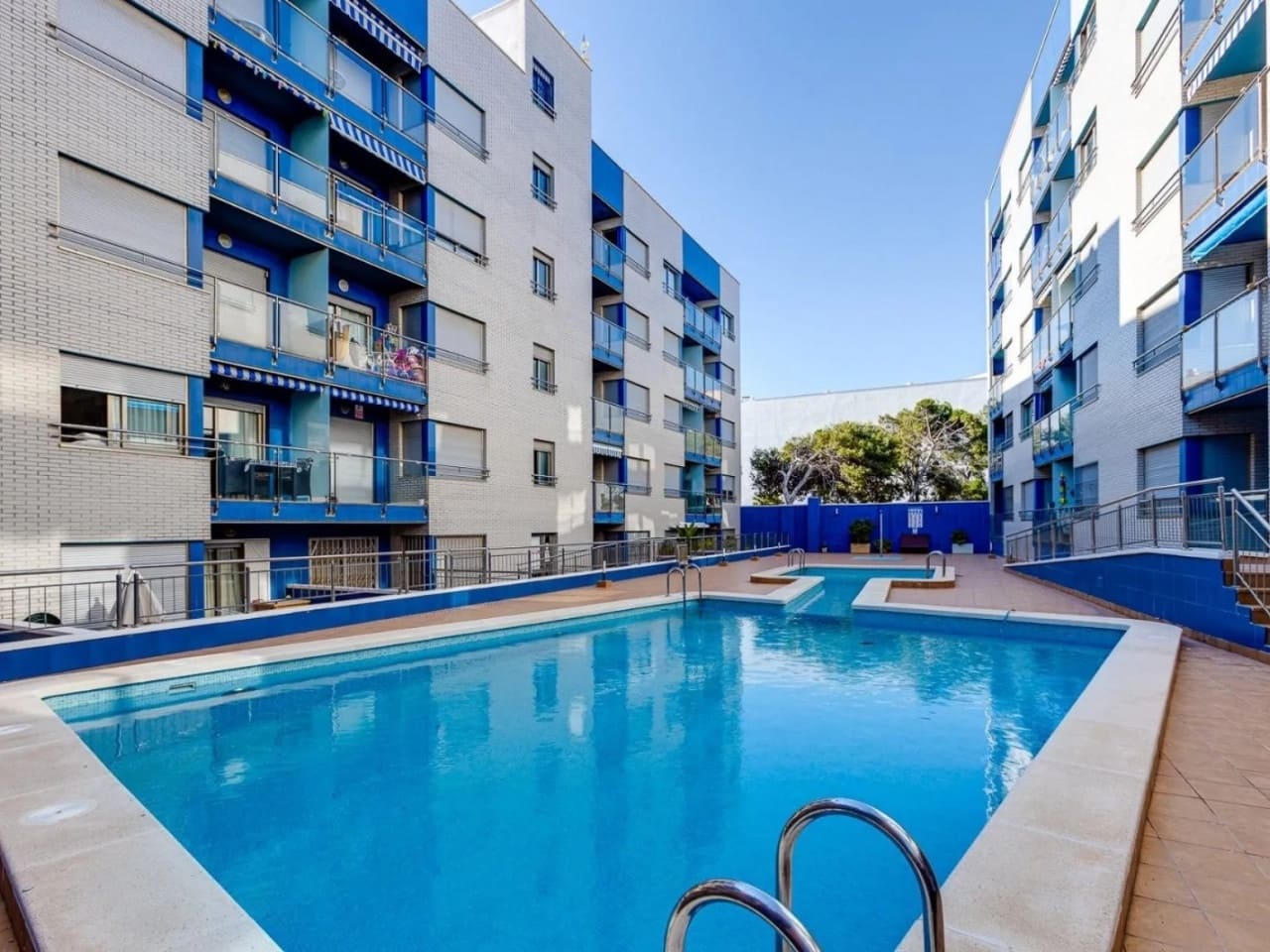 3 soverom Leilighet til salgs i Torrevieja med svømmebasseng garasje - € 329 000 (Ref: 10102593)