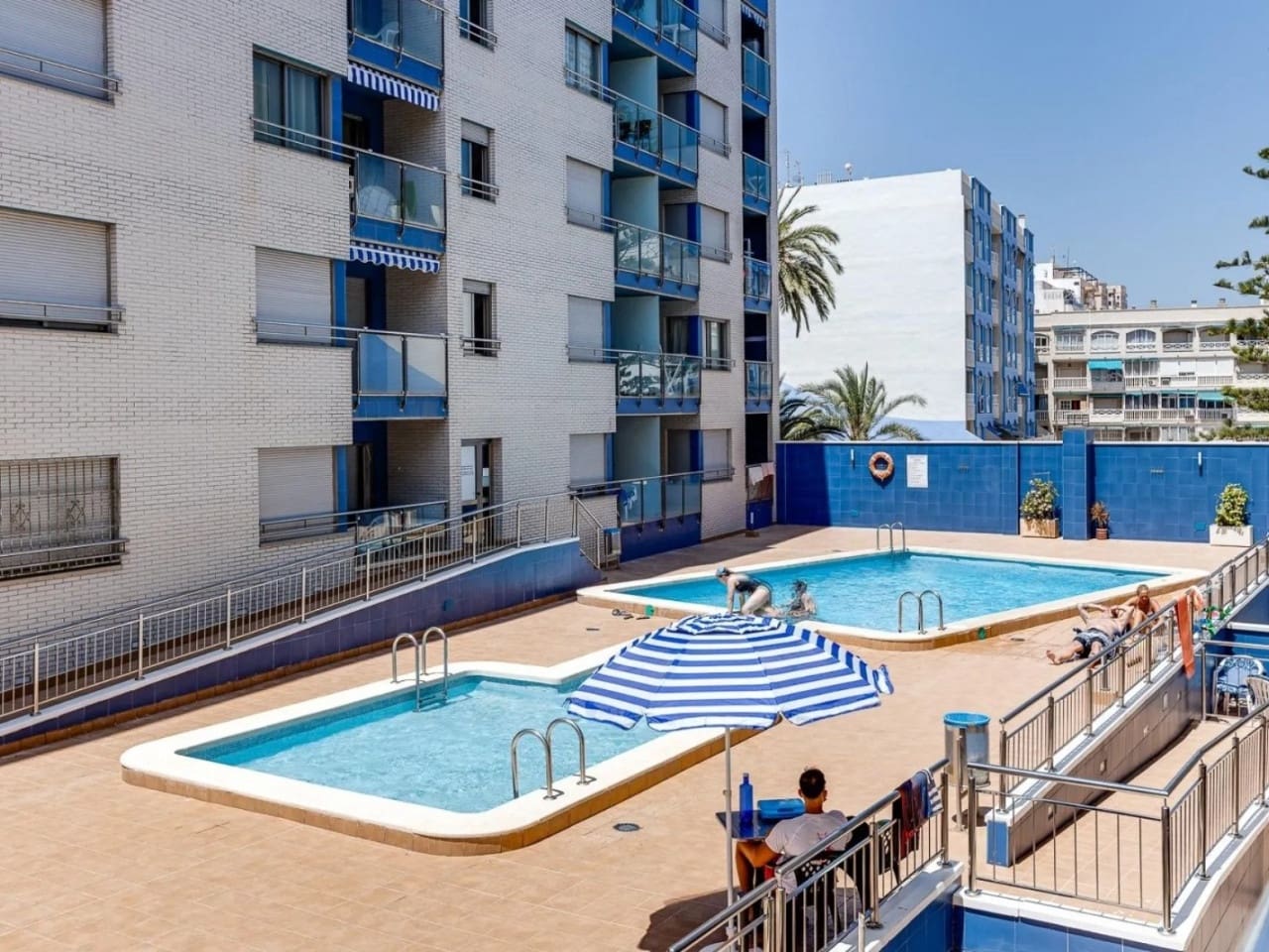 3 soverom Leilighet til salgs i Torrevieja med svømmebasseng garasje - € 329 000 (Ref: 10102593)