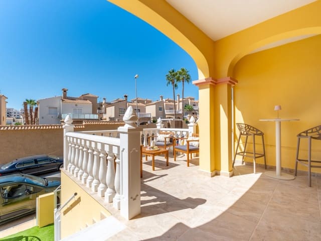 2 soverom Hus til salgs i Orihuela Costa, Orihuela med svømmebasseng garasje - € 229 800 (Ref: 10144725)