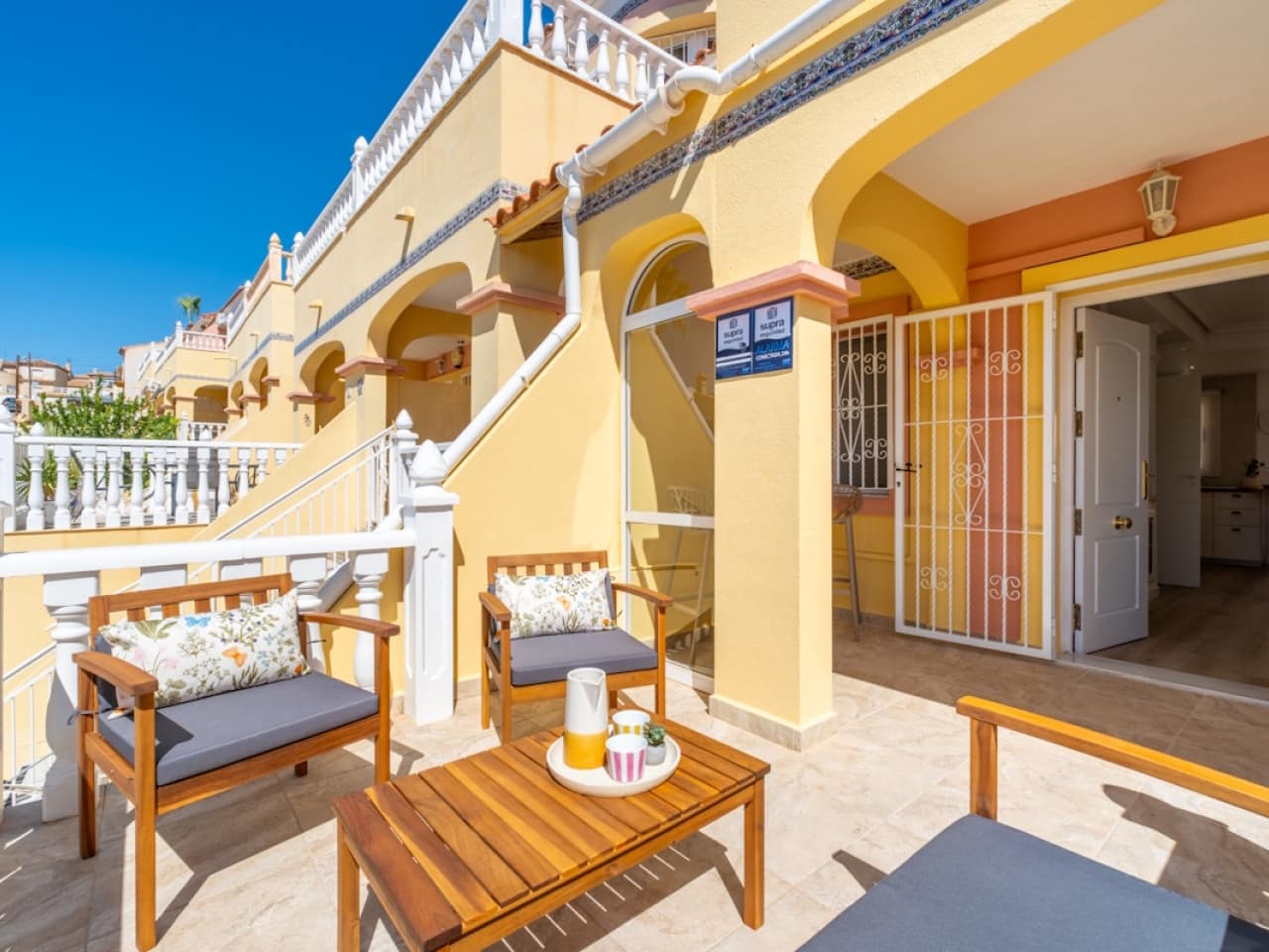 2 soverom Hus til salgs i Orihuela Costa med svømmebasseng garasje - € 229 800 (Ref: 10144725)