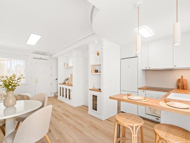 2 soverom Hus til salgs i Orihuela Costa, Orihuela med svømmebasseng garasje - € 229 800 (Ref: 10144725)