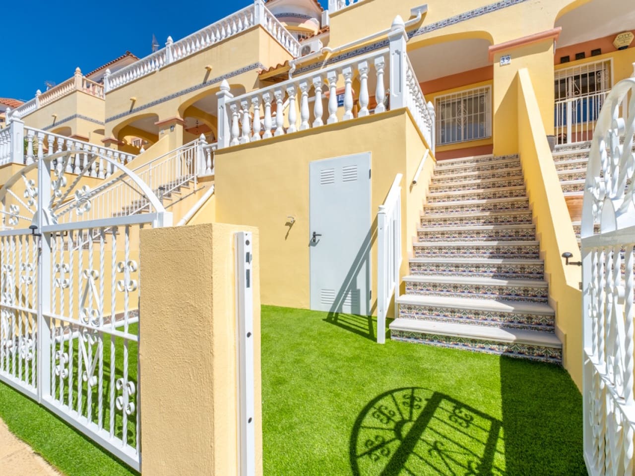 2 soverom Hus til salgs i Orihuela Costa med svømmebasseng garasje - € 229 800 (Ref: 10144725)