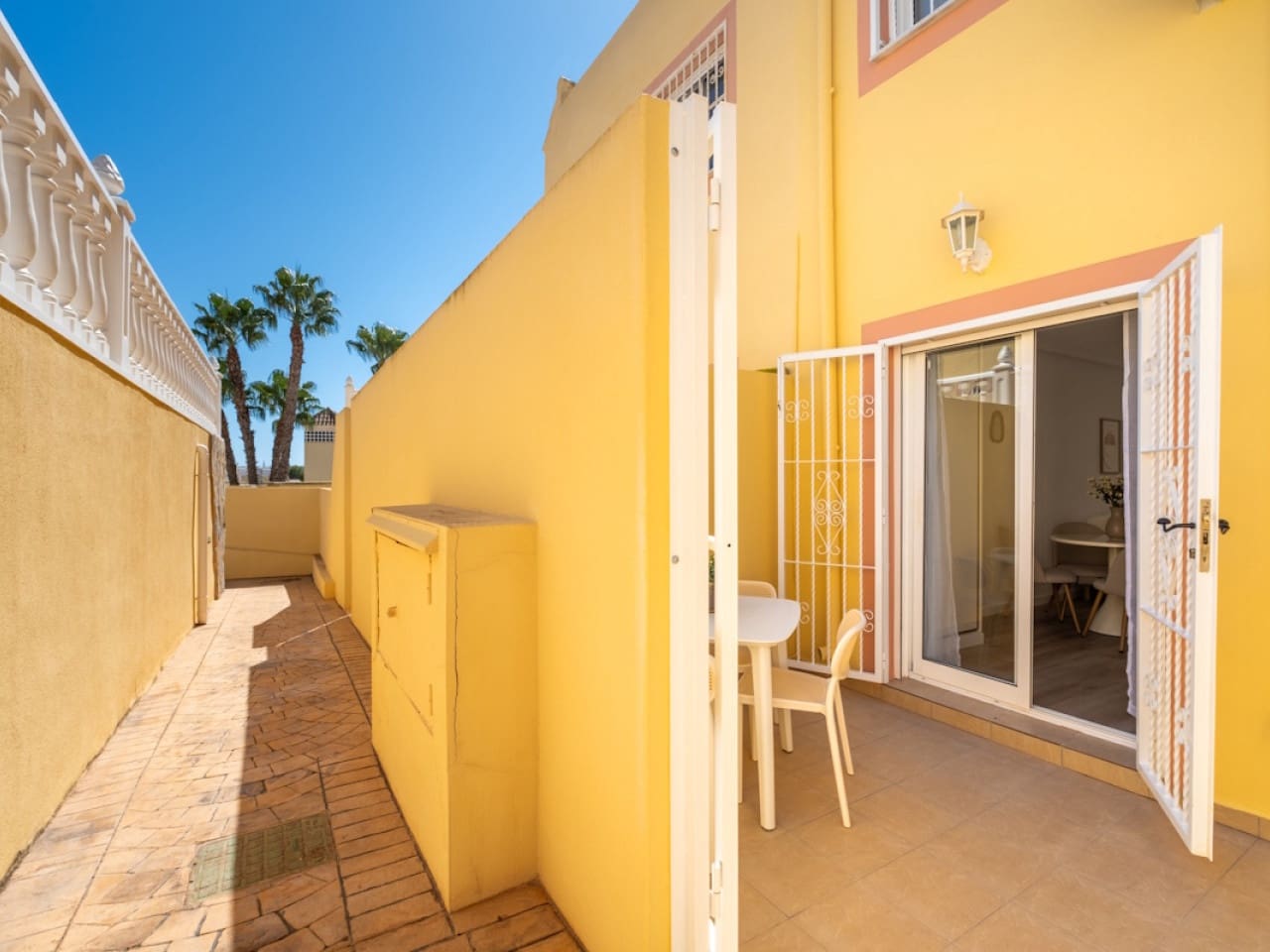 2 soverom Hus til salgs i Orihuela Costa med svømmebasseng garasje - € 229 800 (Ref: 10144725)