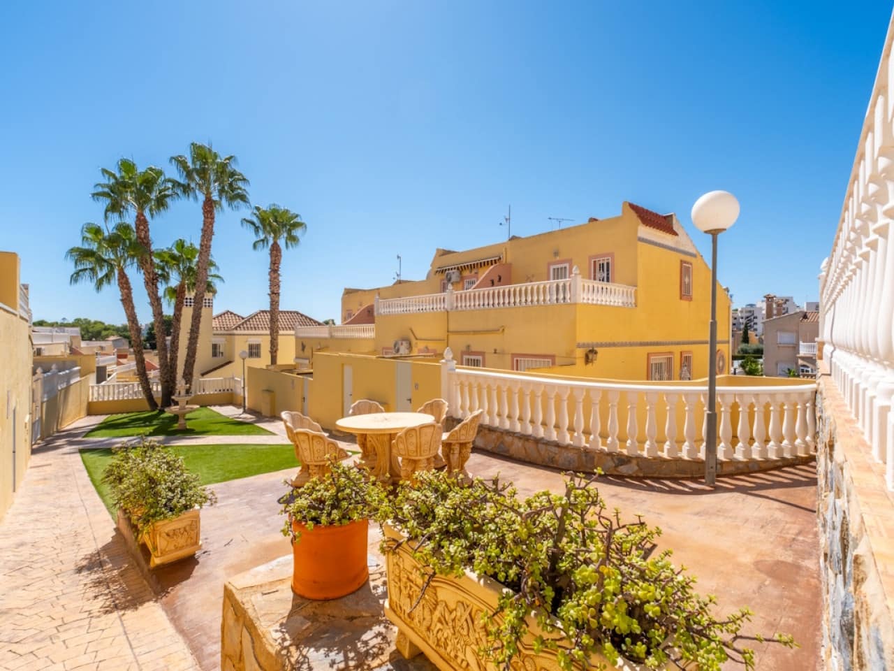 2 soverom Hus til salgs i Orihuela Costa med svømmebasseng garasje - € 229 800 (Ref: 10144725)