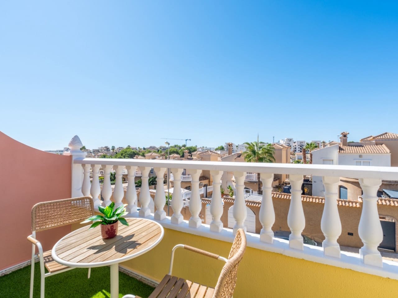 2 soverom Hus til salgs i Orihuela Costa med svømmebasseng garasje - € 229 800 (Ref: 10144725)