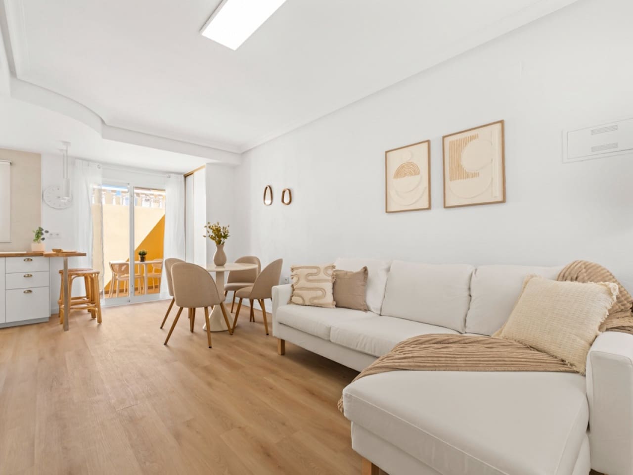 2 soverom Hus til salgs i Orihuela Costa med svømmebasseng garasje - € 229 800 (Ref: 10144725)