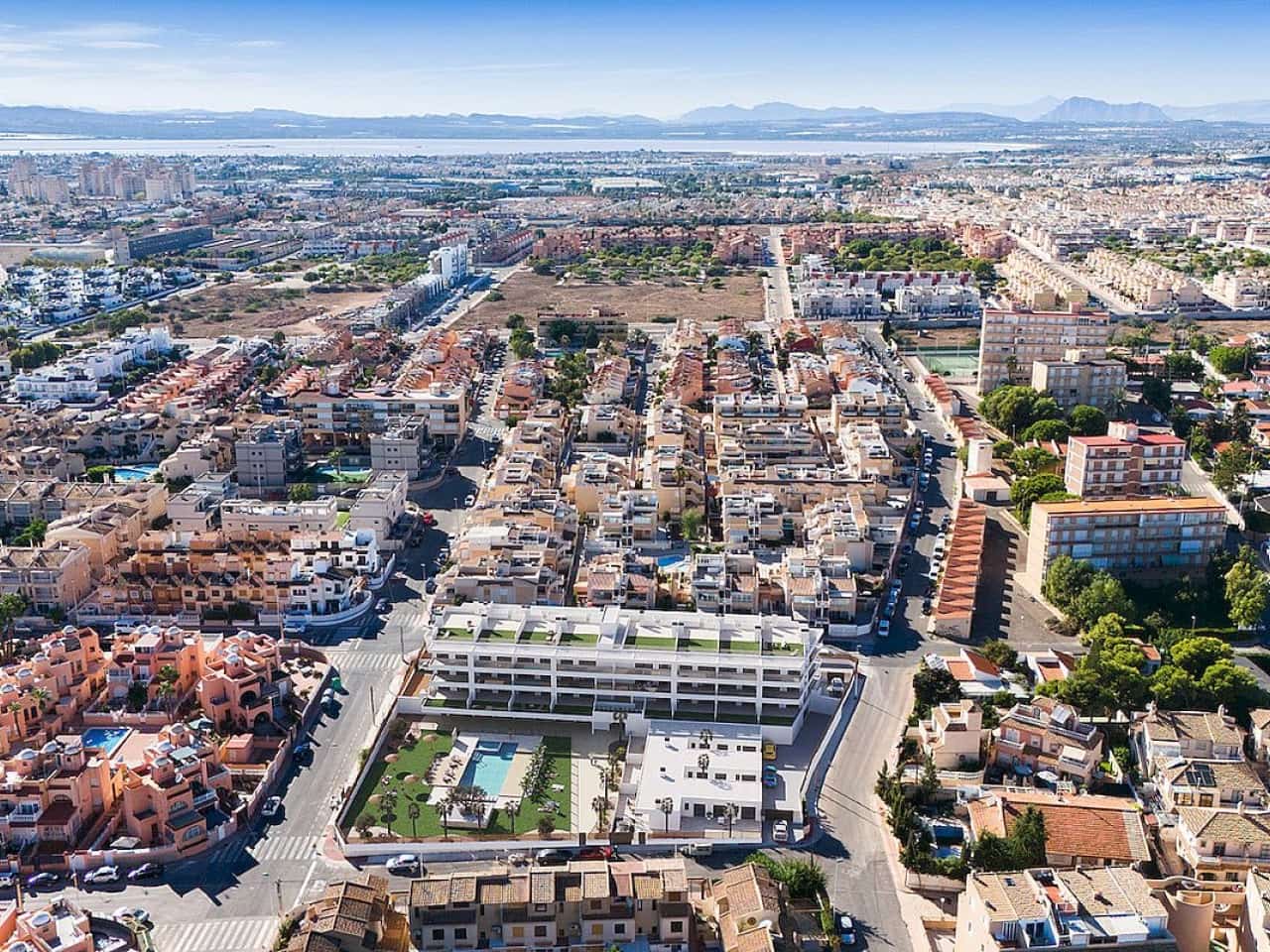 2 quarto Apartamento para venda em Torrevieja com piscina garagem - 319 900 € (Ref: 10147373)