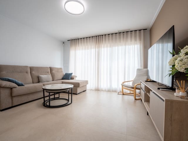 Apartamento de 3 habitaciones en El Raso, Guardamar del Segura en venta con piscina garaje - 398.000 € (Ref: 10155266)