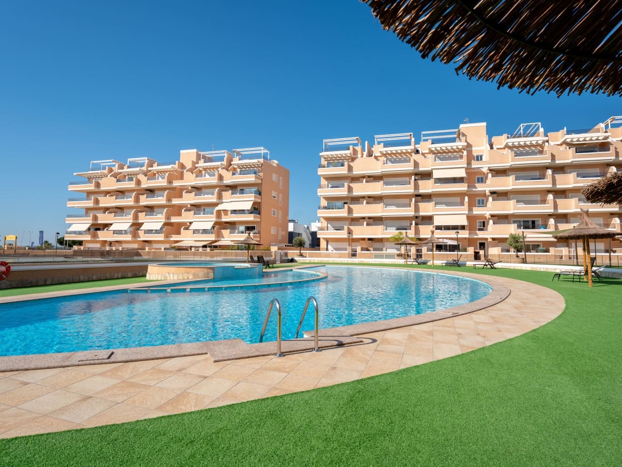 3 soveværelse Lejlighed til salg i El Raso med swimmingpool garage - € 398.000 (Ref: 10155266)