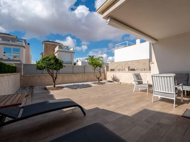 3 chambre Villa/Maison Mitoyenne à vendre à Torrevieja avec piscine garage - 299 900 € (Ref: 10162273)