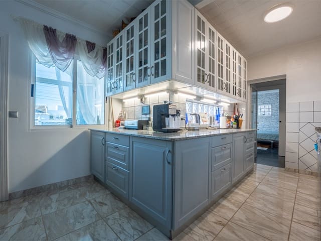 3 soveværelse Villa til salg i San Luis, Torrevieja med swimmingpool garage - € 330.000 (Ref: 10168720)
