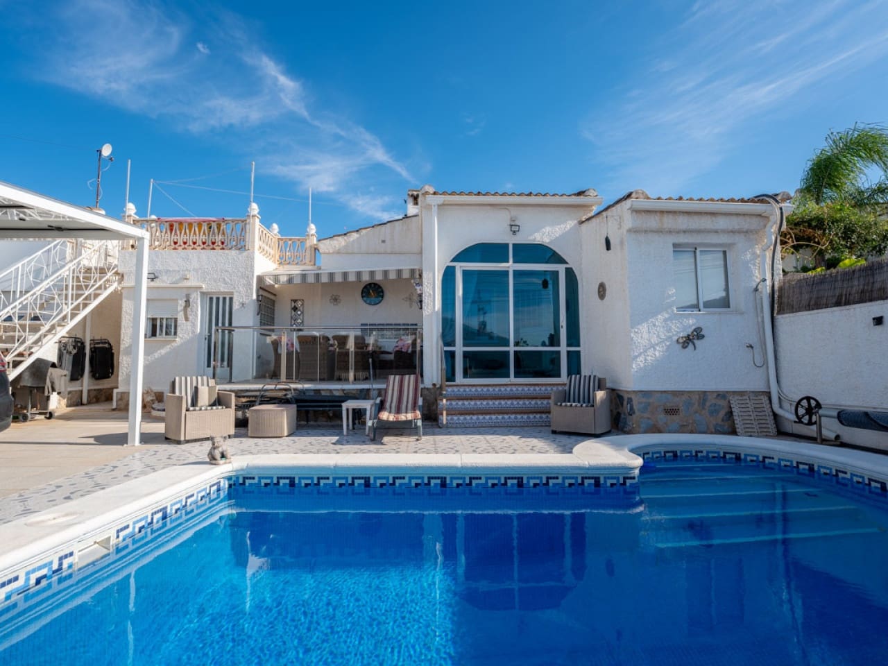 3 soveværelse Villa til salg i San Luis med swimmingpool garage - € 330.000 (Ref: 10168720)