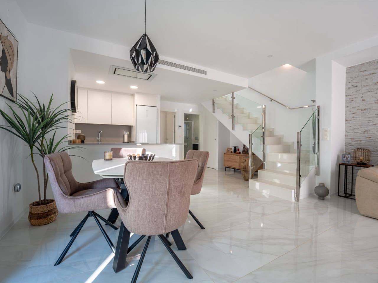 3 soverom Villa til salgs i Los Montesinos med svømmebasseng - € 469 000 (Ref: 10174769)