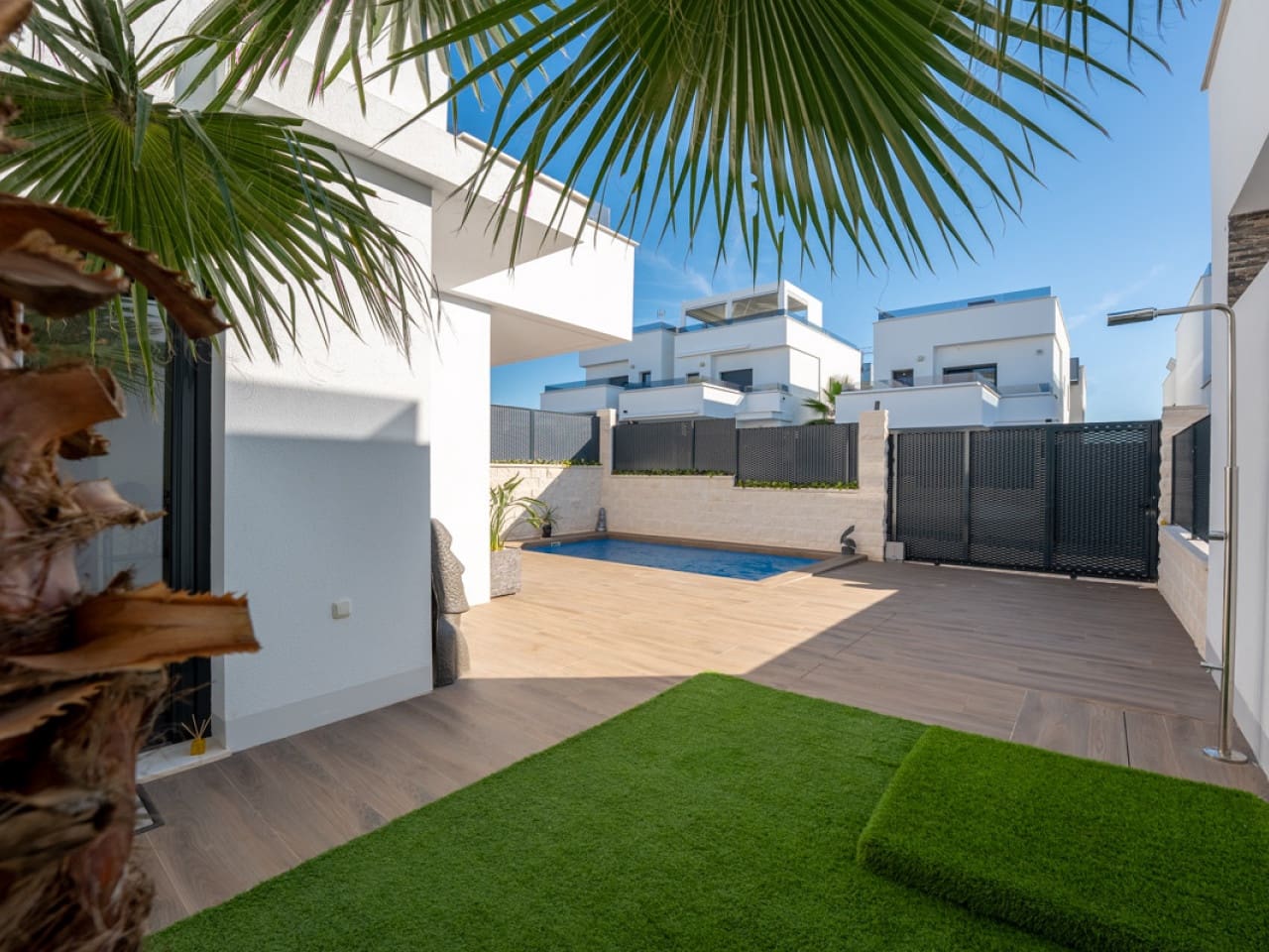 3 soverom Villa til salgs i Los Montesinos med svømmebasseng - € 469 000 (Ref: 10174769)