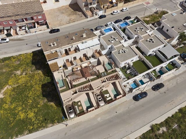 Adosado de 3 habitaciones en San Pedro del Pinatar en venta con piscina garaje - 339.900 € (Ref: 10184897)