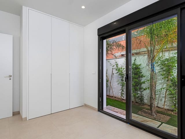 3 quarto Moradia em Banda para venda em Pilar de la Horadada com piscina - 339 900 € (Ref: 9318216)