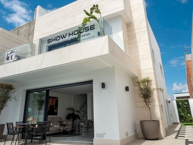 3 bedroom Villa for sale in San Pedro del Pinatar with pool - € 465,000 (Ref: 9318232)