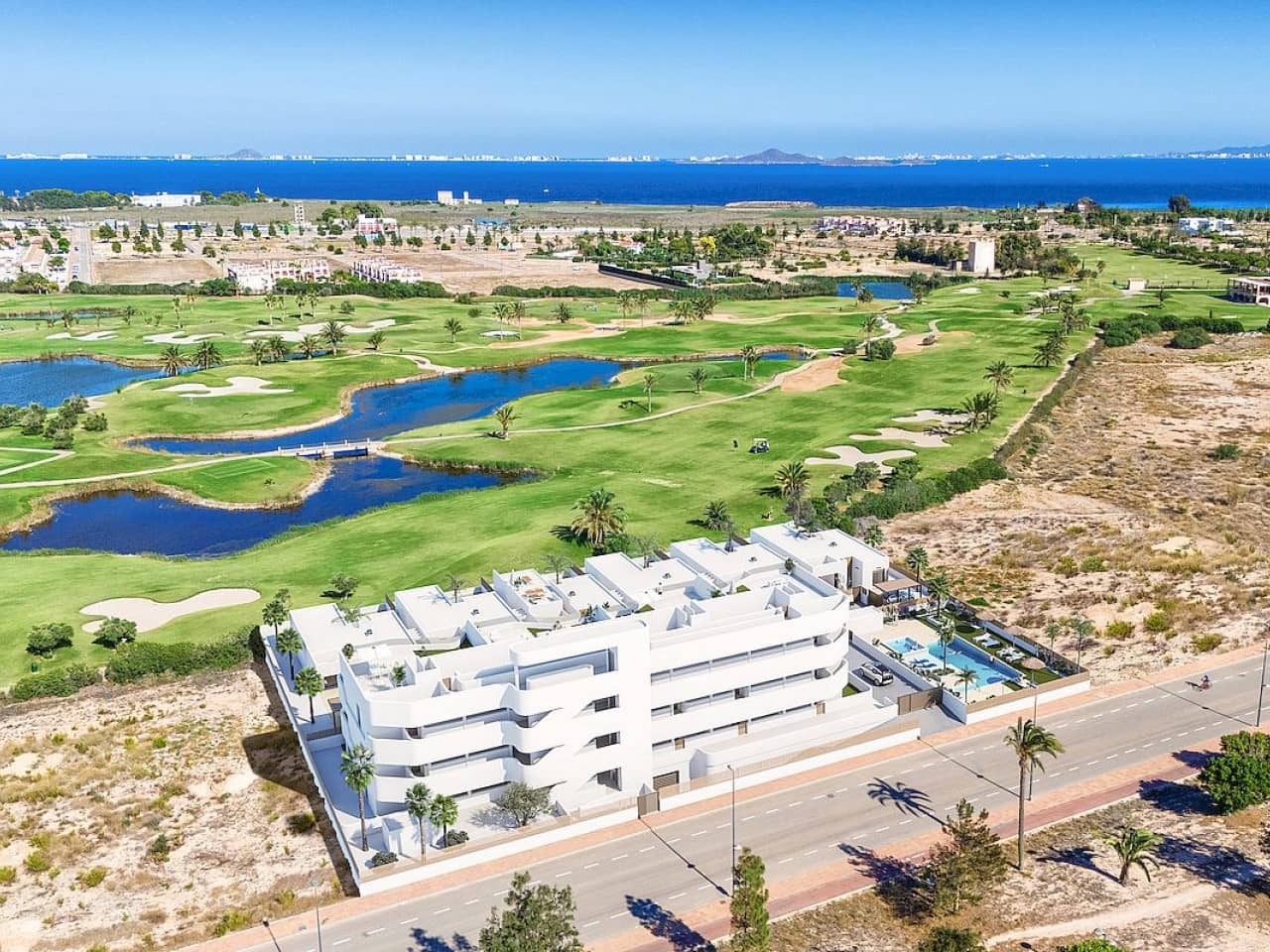 2 bedroom Apartment for sale in Los Alcazares with pool - € 292,000 (Ref: 9318239)