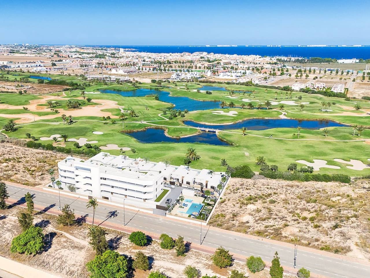 3 bedroom Villa for sale in Los Alcazares with pool garage - € 565,000 (Ref: 9318242)