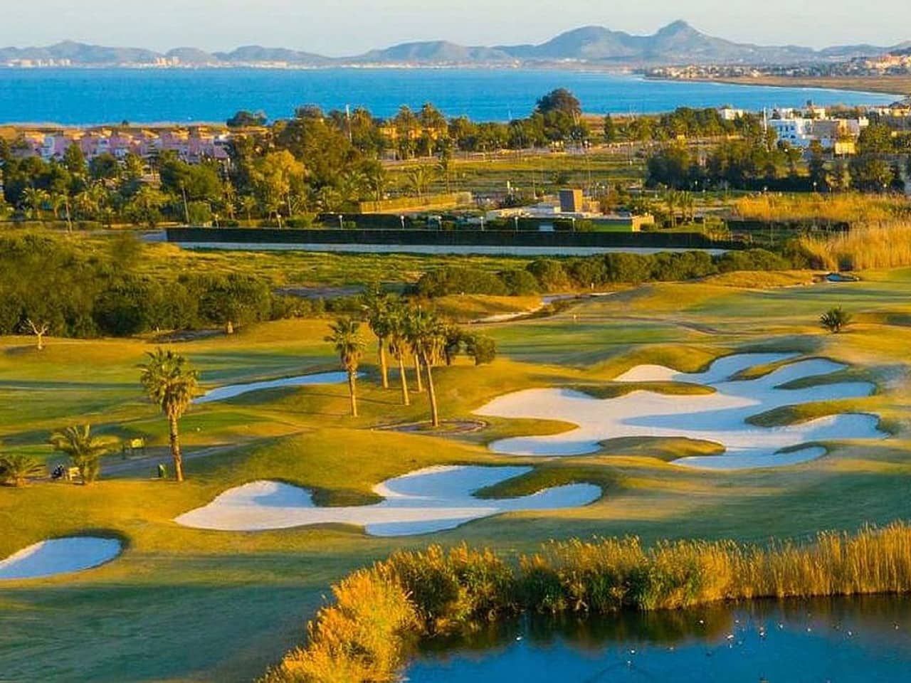 3 makuuhuone Rivitalo myytävänä paikassa Los Alcazares mukana uima-altaan - 399 900 € (Ref: 9318259)