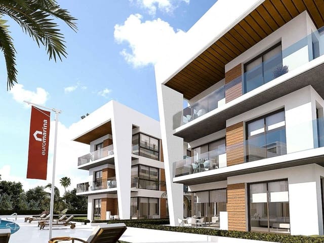 Ático de 3 habitaciones en Los Alcázares en venta con piscina - 465.000 € (Ref: 9318269)