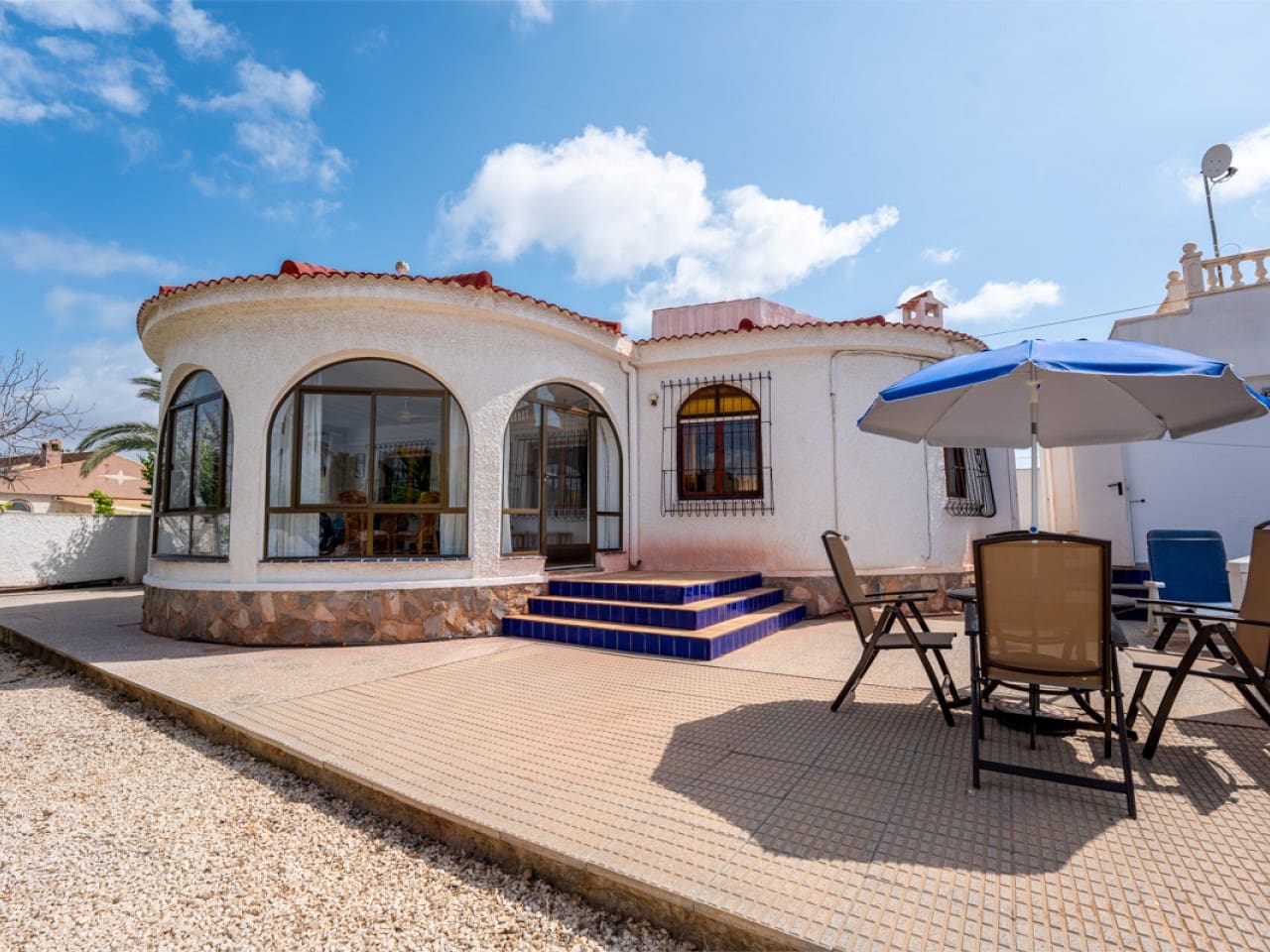 3 sovrum Villa till salu i La Siesta med pool - 399 000 € (Ref: 9318270)