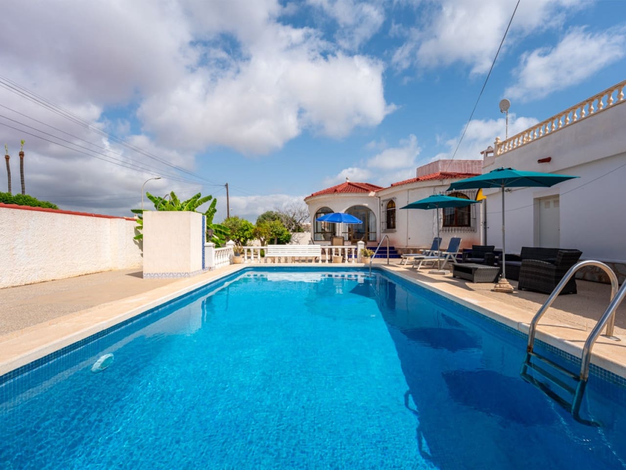 3 sovrum Villa till salu i La Siesta med pool - 399 000 € (Ref: 9318270)