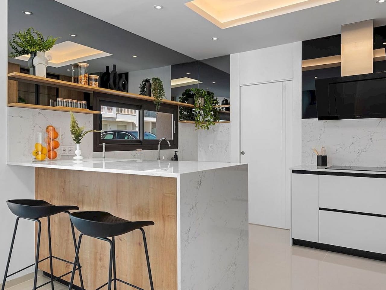 3 slaapkamer Villa te koop in Pueblo Bravo met zwembad - € 884.450 (Ref: 9318273)