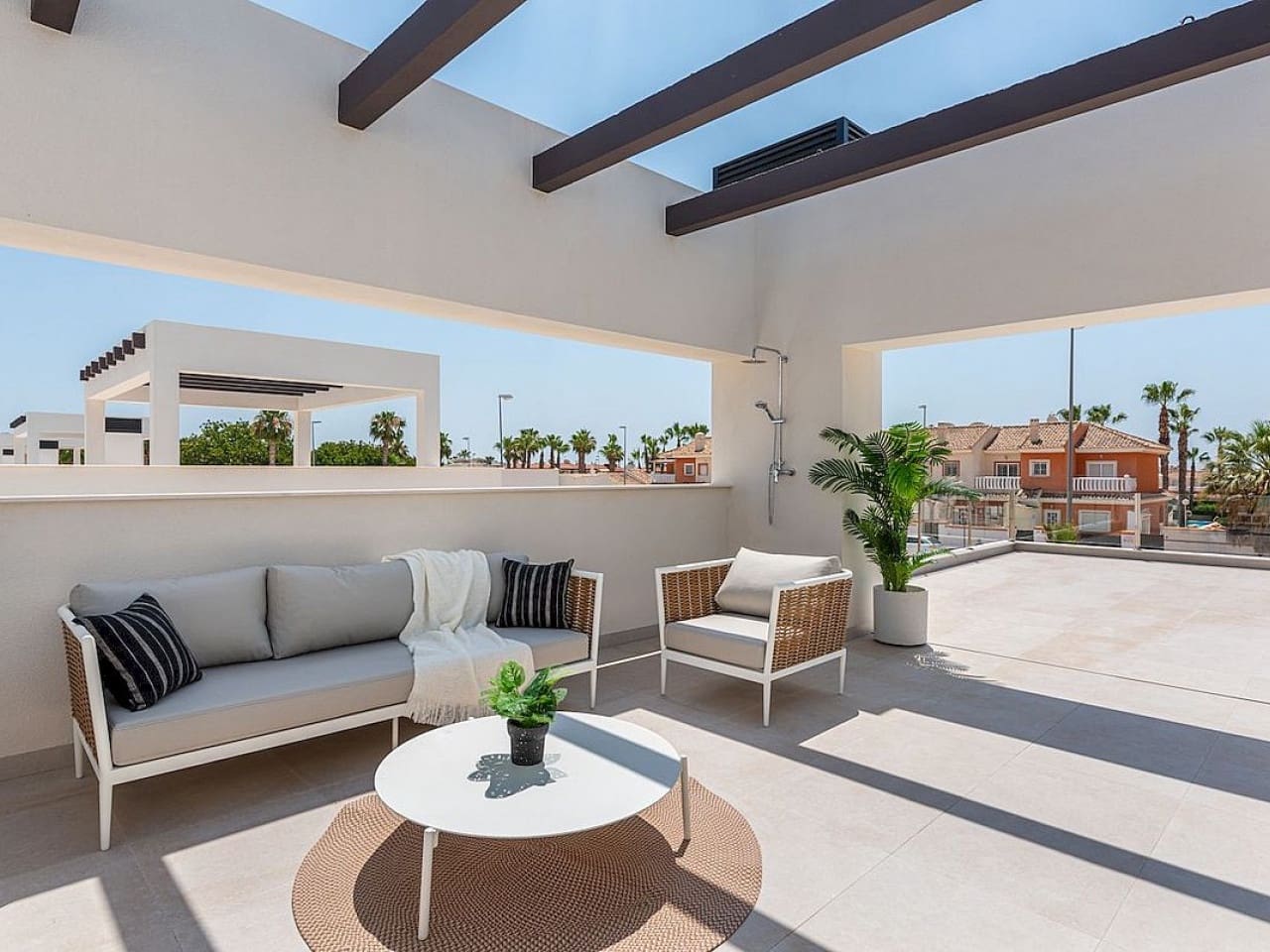 3 slaapkamer Villa te koop in Pueblo Bravo met zwembad - € 884.450 (Ref: 9318273)