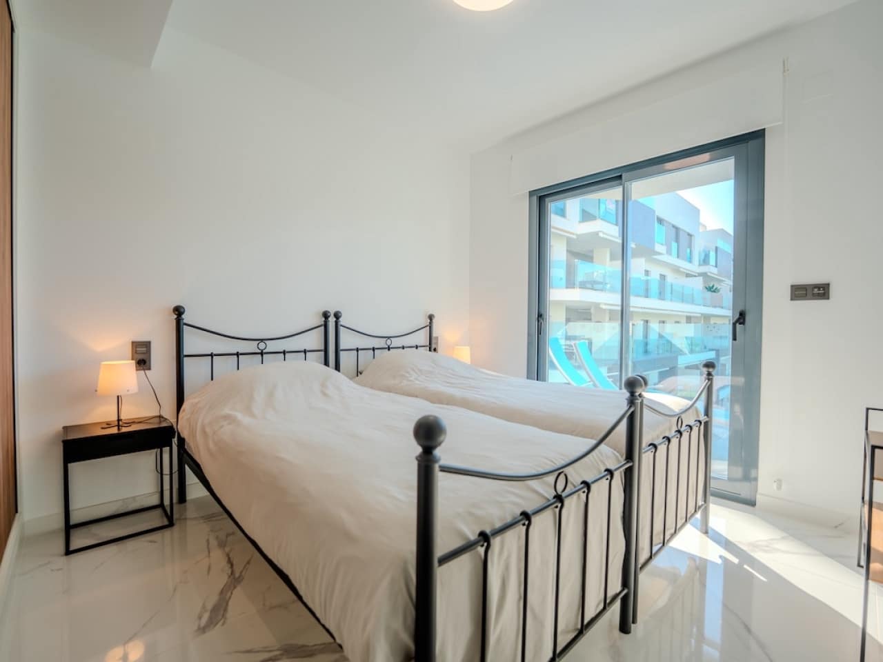 3 makuuhuone Huoneisto myytävänä paikassa El Raso mukana uima-altaan - 309 000 € (Ref: 9318288)