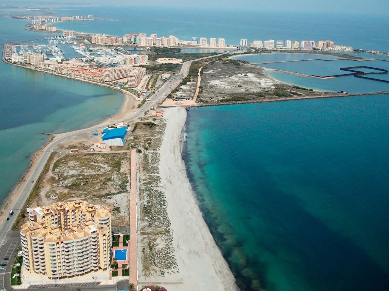 1 bedroom Apartment for sale in La Manga del Mar Menor with pool - € 205,033 (Ref: 9318291)