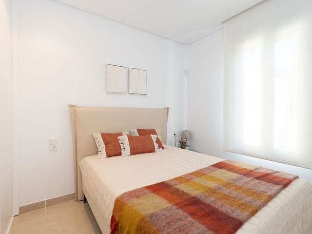 3 bedroom Villa for sale in Gran Alacant, Santa Pola with pool - € 350,000 (Ref: 9318294)