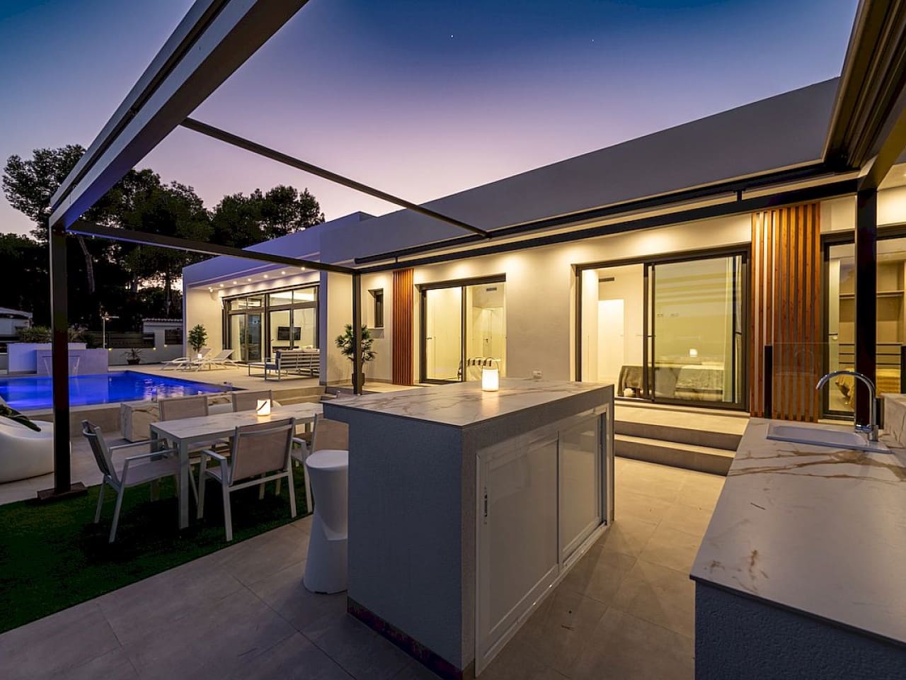 3 bedroom Villa for sale in Pinar de Campoverde with pool - € 825,000 (Ref: 9318297)