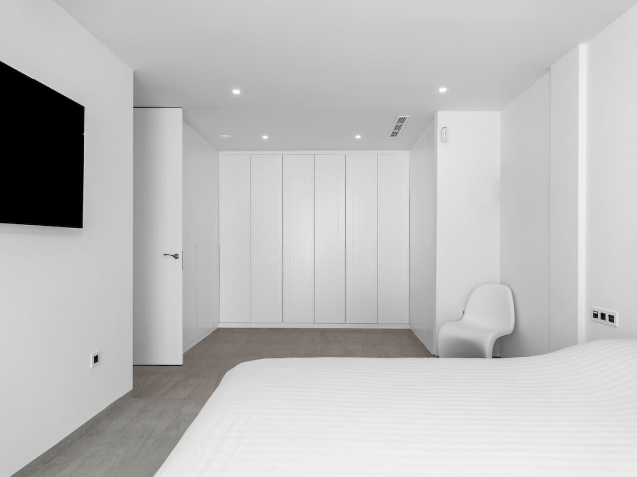 4 bedroom Villa for sale in San Miguel de Salinas with pool - € 695,000 (Ref: 9318332)