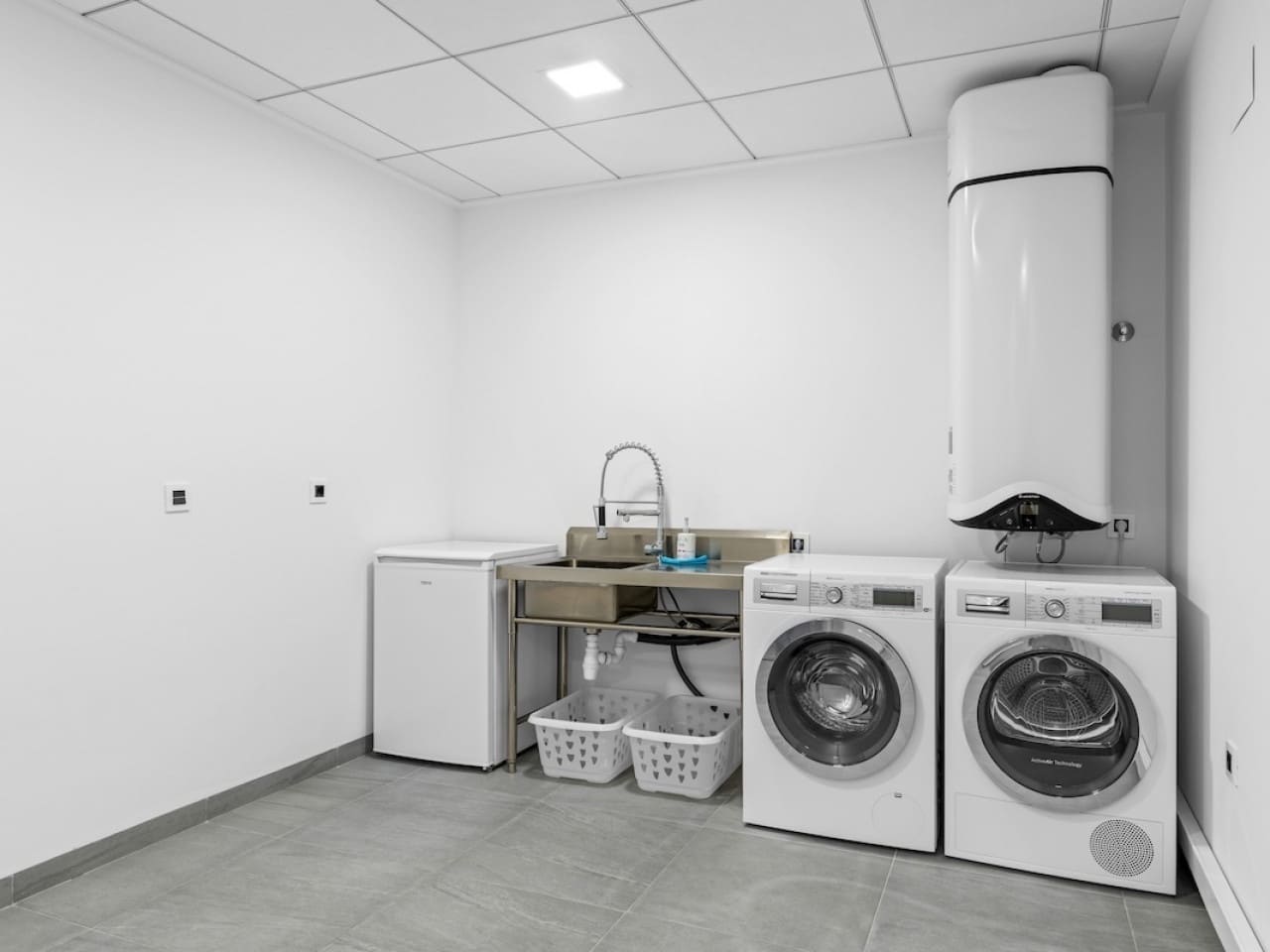 4 bedroom Villa for sale in San Miguel de Salinas with pool - € 695,000 (Ref: 9318332)