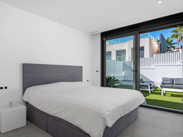 4 sypialnia Willa na sprzedaż w San Miguel de Salinas z basenem - 695 000 € (Ref: 9318332)