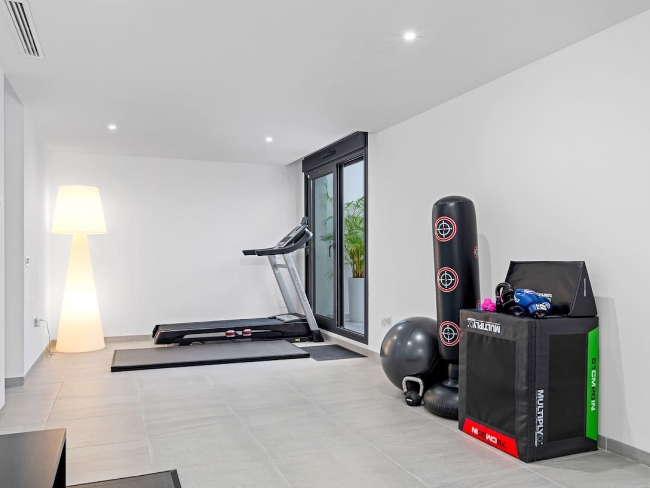 4 bedroom Villa for sale in San Miguel de Salinas with pool - € 695,000 (Ref: 9318332)