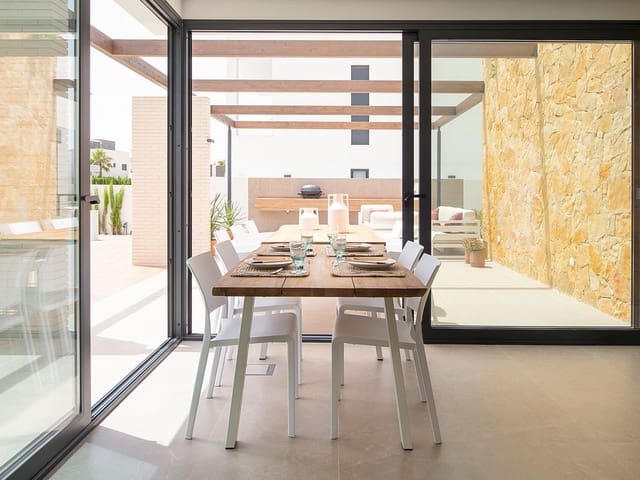 4 soveværelse Villa til salg i Campoamor, Orihuela med swimmingpool - € 1.160.000 (Ref: 9318333)