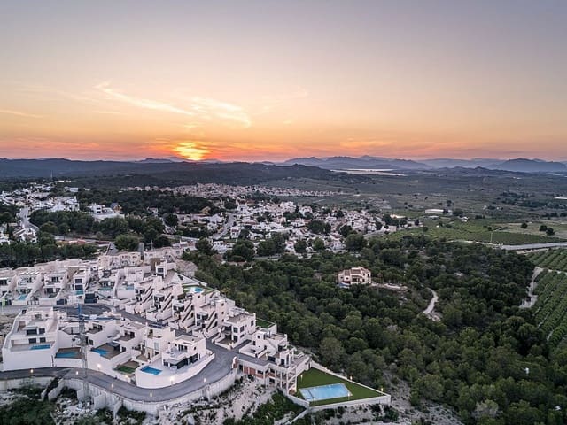 2 sovrum Radhus till salu i San Miguel de Salinas med pool - 415 000 € (Ref: 9318334)