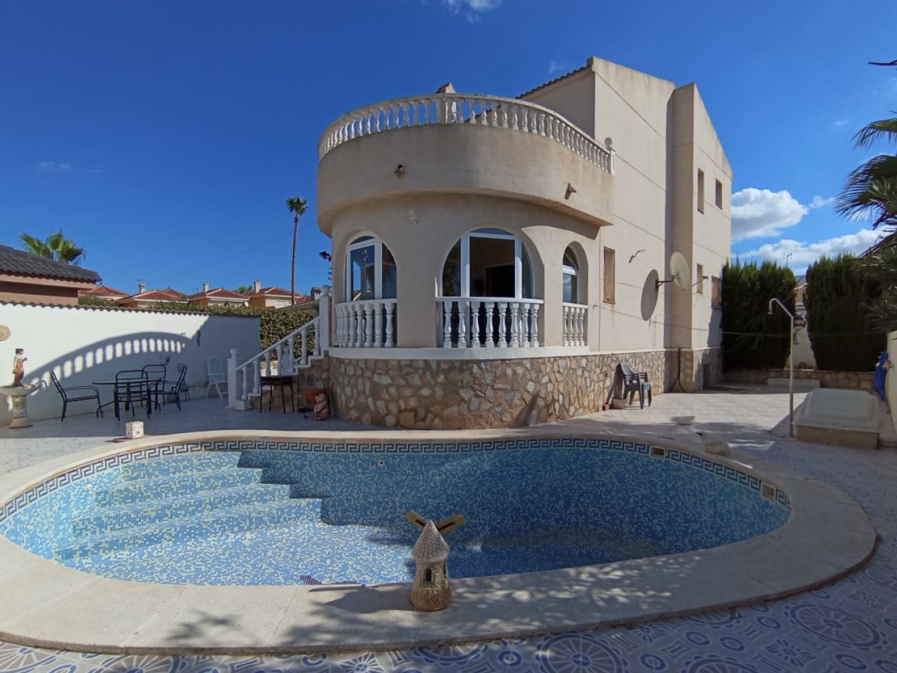 2 bedroom Villa for sale in Benijofar with pool - € 239,000 (Ref: 9318361)