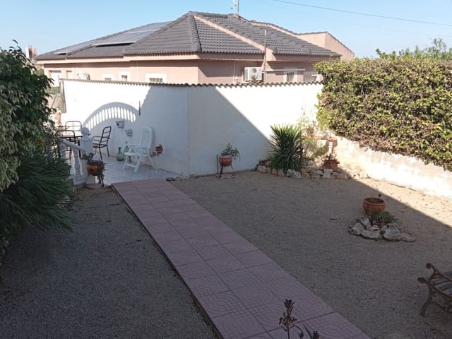 2 bedroom Villa for sale in Benijófar with pool - € 239,000 (Ref: 9318361)