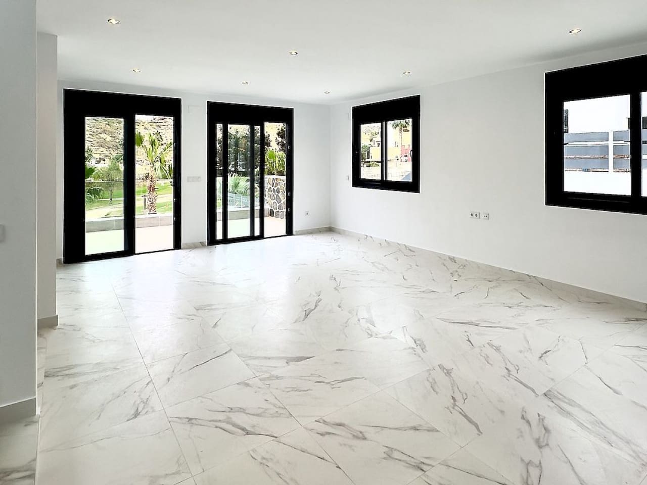 3 bedroom Villa for sale in Ciudad Quesada with pool - € 852,000 (Ref: 9318373)