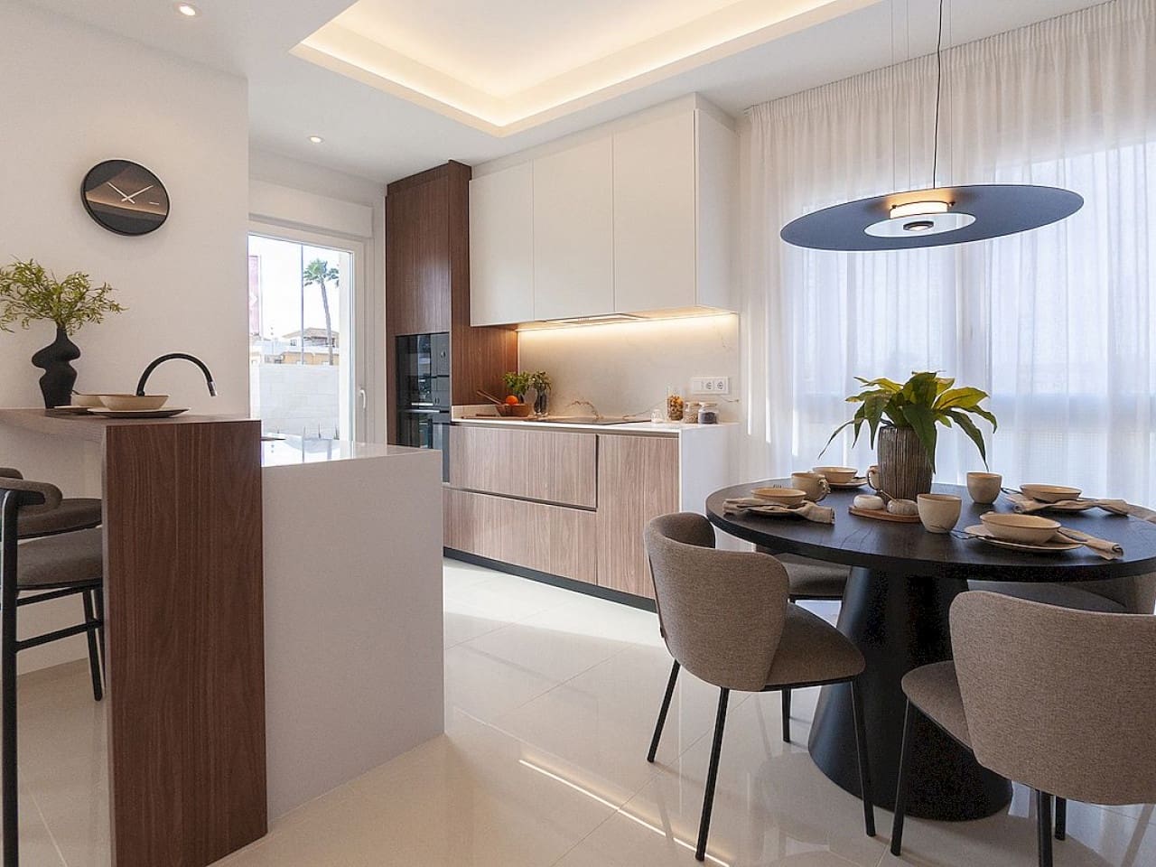 2 sypialnia Dom szeregowy na sprzedaż w Pueblo Bravo z basenem - 370 920 € (Ref: 9318381)