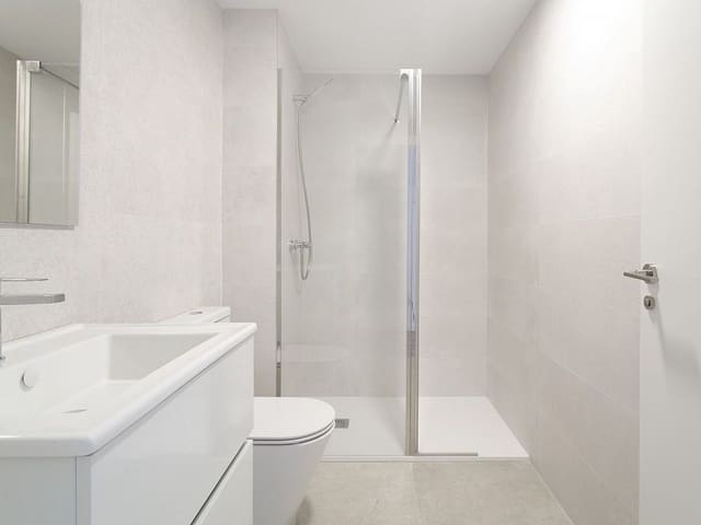 4 sypialnia Willa na sprzedaż w Benidorm z basenem - 555 000 € (Ref: 9318389)