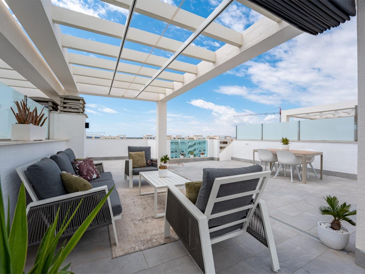 2 bedroom Apartment for sale in El Raso with pool - € 289,000 (Ref: 9318405)