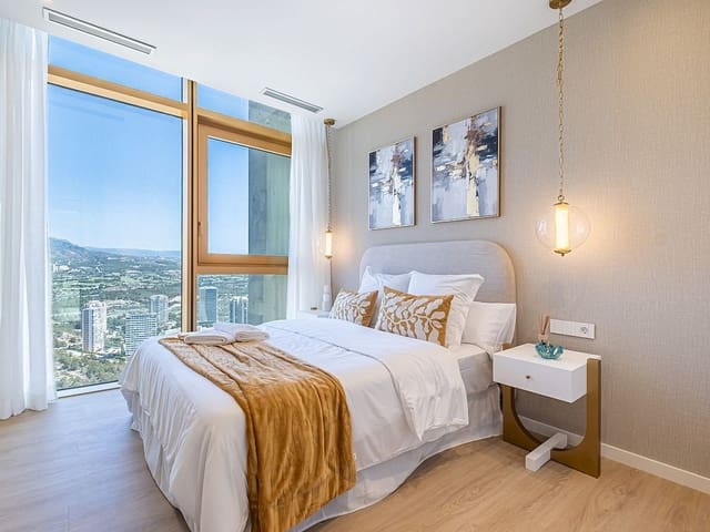 3 soveværelse Lejlighed til salg i Playa Poniente, Benidorm med swimmingpool - € 1.065.000 (Ref: 9318406)