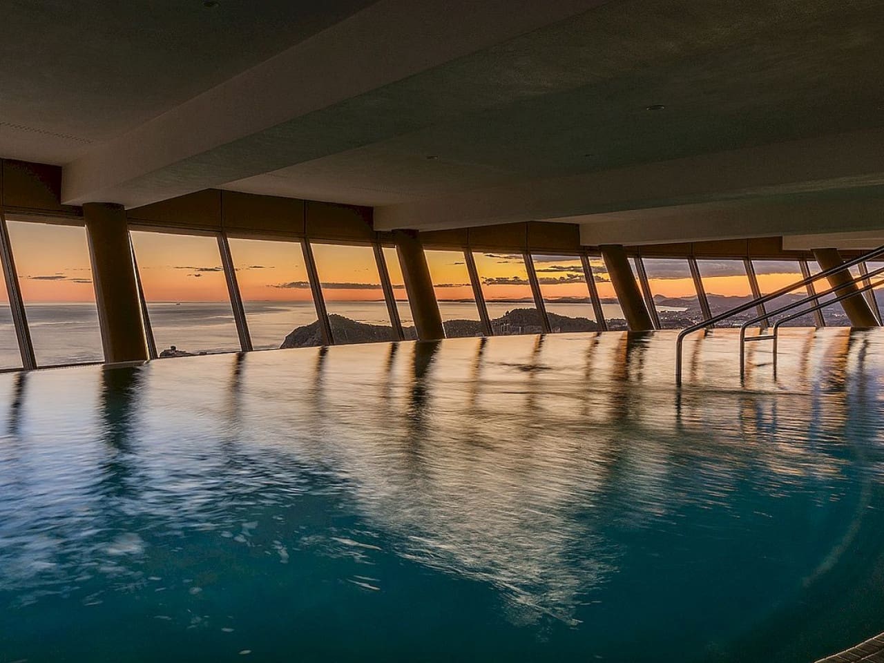 3 soveværelse Lejlighed til salg i Benidorm med swimmingpool - € 1.065.000 (Ref: 9318406)